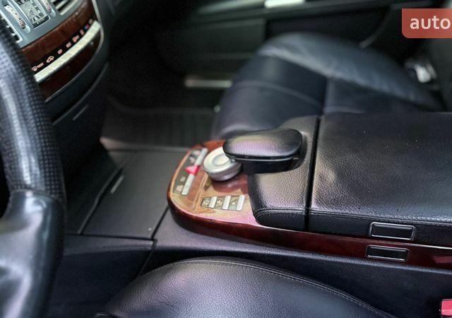 Білий Мерседес С Клас, об'ємом двигуна 3.5 л та пробігом 250 тис. км за 10999 $, фото 18 на Automoto.ua