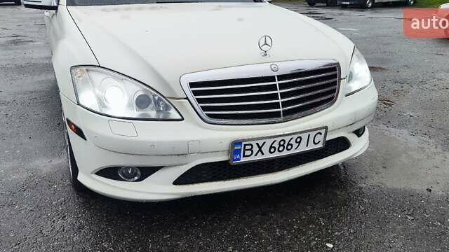 Белый Мерседес С Класс, объемом двигателя 5.51 л и пробегом 218 тыс. км за 12500 $, фото 25 на Automoto.ua