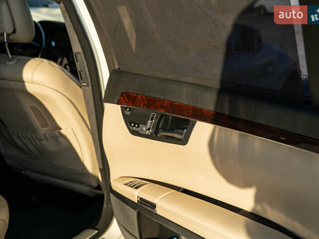 Мерседес С Класс 2007 в Черновцах на Automoto.ua Белый Мерседес С Класс, объемом двигателя 5.46 л и пробегом 186 тыс. км за 12900 $, фото 26 на Automoto.ua