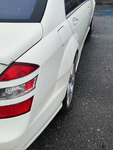 Белый Мерседес С Класс, объемом двигателя 5.51 л и пробегом 218 тыс. км за 12500 $, фото 15 на Automoto.ua