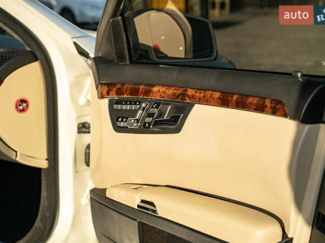 Мерседес С Класс 2007 в Черновцах на Automoto.ua Белый Мерседес С Класс, объемом двигателя 5.46 л и пробегом 186 тыс. км за 12900 $, фото 28 на Automoto.ua