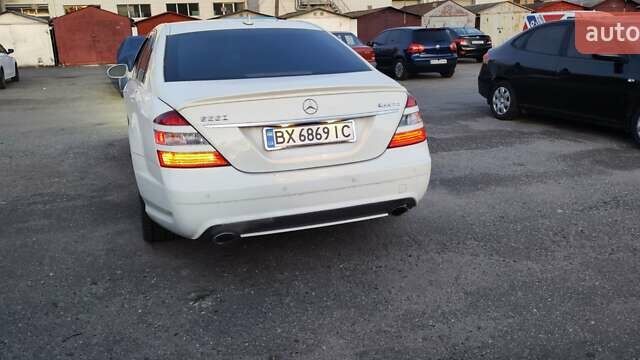Белый Мерседес С Класс, объемом двигателя 5.51 л и пробегом 218 тыс. км за 12500 $, фото 23 на Automoto.ua