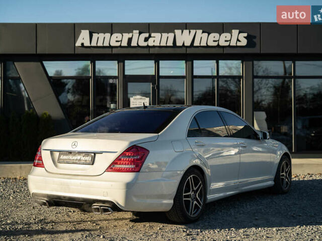 Мерседес С Класс 2007 в Черновцах на Automoto.ua Белый Мерседес С Класс, объемом двигателя 5.46 л и пробегом 186 тыс. км за 12900 $, фото 5 на Automoto.ua
