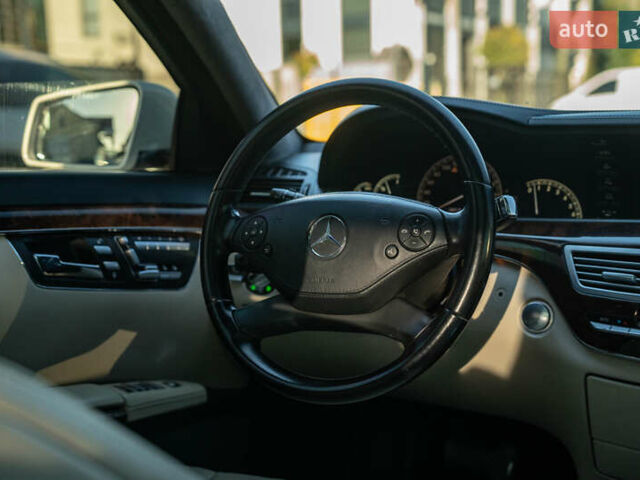 Мерседес С Класс 2007 в Черновцах на Automoto.ua Белый Мерседес С Класс, объемом двигателя 5.46 л и пробегом 186 тыс. км за 12900 $, фото 34 на Automoto.ua