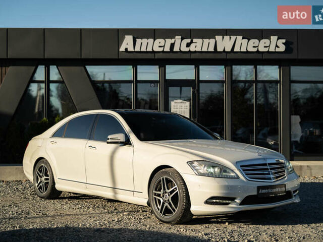 Мерседес С Класс 2007 в Черновцах на Automoto.ua Белый Мерседес С Класс, объемом двигателя 5.46 л и пробегом 186 тыс. км за 12900 $, фото 2 на Automoto.ua
