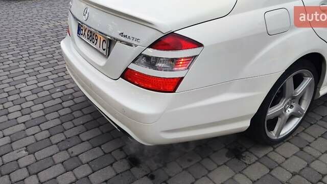 Белый Мерседес С Класс, объемом двигателя 5.51 л и пробегом 218 тыс. км за 12500 $, фото 28 на Automoto.ua