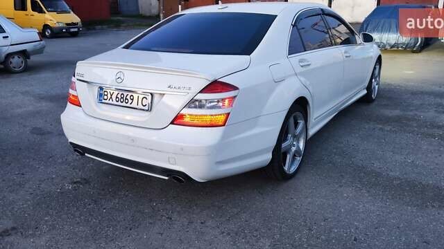 Белый Мерседес С Класс, объемом двигателя 5.51 л и пробегом 218 тыс. км за 12500 $, фото 21 на Automoto.ua