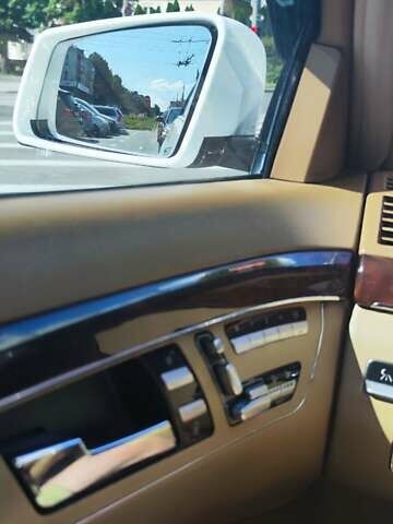 Белый Мерседес С Класс, объемом двигателя 5.51 л и пробегом 218 тыс. км за 12500 $, фото 43 на Automoto.ua