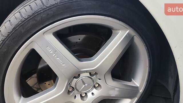 Белый Мерседес С Класс, объемом двигателя 5.51 л и пробегом 218 тыс. км за 12500 $, фото 31 на Automoto.ua