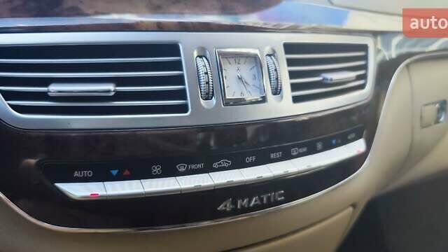 Белый Мерседес С Класс, объемом двигателя 5.51 л и пробегом 218 тыс. км за 12500 $, фото 42 на Automoto.ua