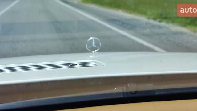 Белый Мерседес С Класс, объемом двигателя 5.51 л и пробегом 218 тыс. км за 12500 $, фото 45 на Automoto.ua