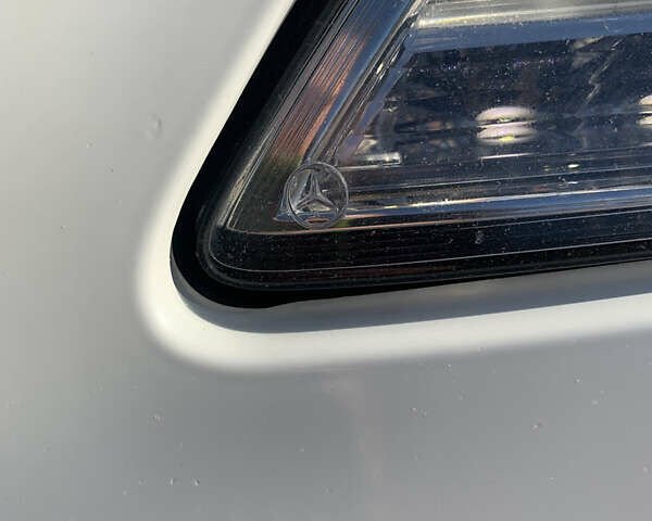 Белый Мерседес С Класс, объемом двигателя 5.5 л и пробегом 245 тыс. км за 15600 $, фото 25 на Automoto.ua
