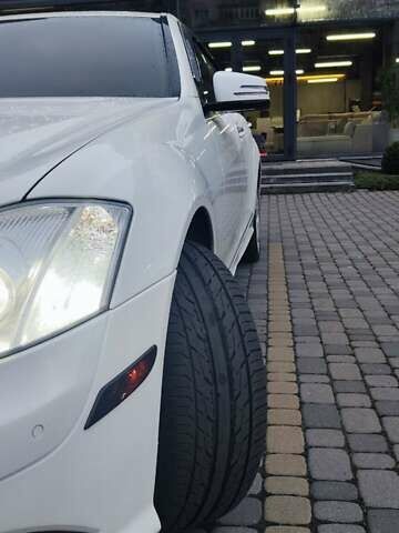 Белый Мерседес С Класс, объемом двигателя 5.51 л и пробегом 218 тыс. км за 12500 $, фото 13 на Automoto.ua