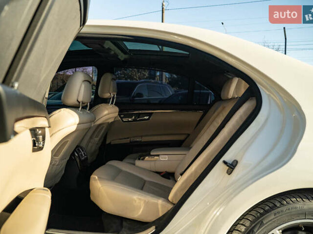 Мерседес С Класс 2007 в Черновцах на Automoto.ua Белый Мерседес С Класс, объемом двигателя 5.46 л и пробегом 186 тыс. км за 12900 $, фото 20 на Automoto.ua