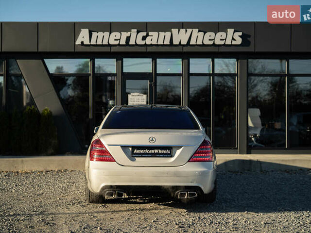 Мерседес С Класс 2007 в Черновцах на Automoto.ua Белый Мерседес С Класс, объемом двигателя 5.46 л и пробегом 186 тыс. км за 12900 $, фото 4 на Automoto.ua