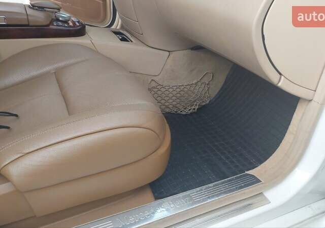 Белый Мерседес С Класс, объемом двигателя 5.51 л и пробегом 218 тыс. км за 12500 $, фото 41 на Automoto.ua