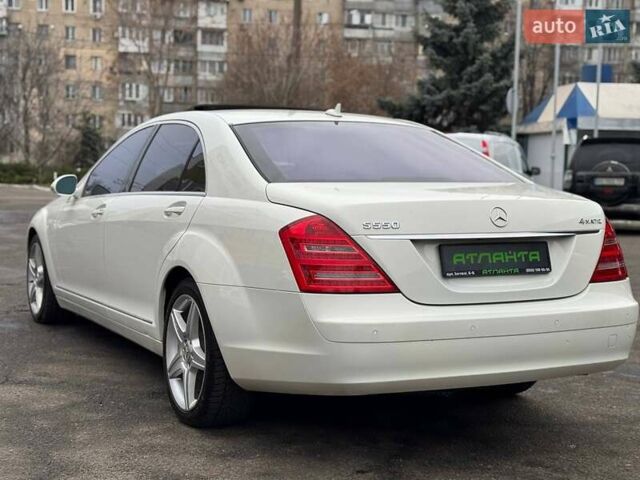 Белый Мерседес С Класс, объемом двигателя 5.5 л и пробегом 299 тыс. км за 9900 $, фото 8 на Automoto.ua