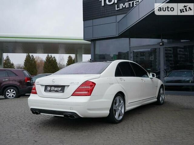 Белый Мерседес С Класс, объемом двигателя 6 л и пробегом 146 тыс. км за 25000 $, фото 17 на Automoto.ua