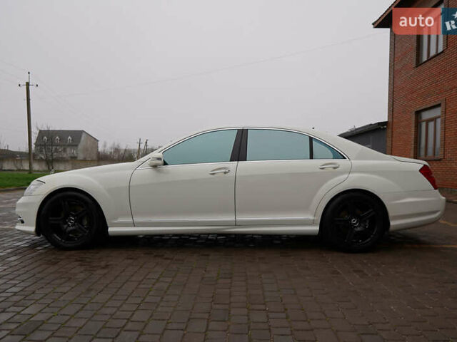 Білий Мерседес С Клас, об'ємом двигуна 5.5 л та пробігом 240 тис. км за 17500 $, фото 12 на Automoto.ua