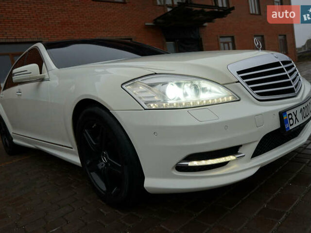 Білий Мерседес С Клас, об'ємом двигуна 5.5 л та пробігом 240 тис. км за 17500 $, фото 28 на Automoto.ua
