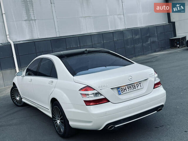 Білий Мерседес С Клас, об'ємом двигуна 5.5 л та пробігом 177 тис. км за 12900 $, фото 26 на Automoto.ua