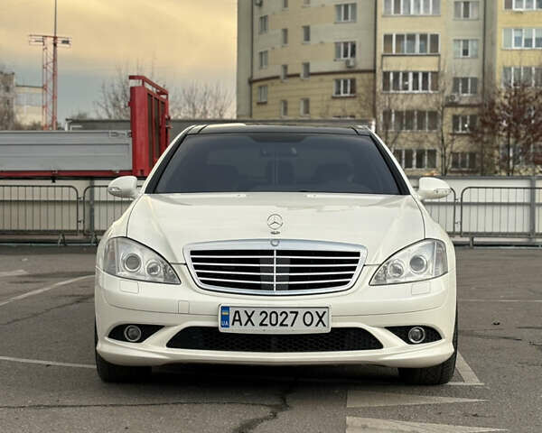 Білий Мерседес С Клас, об'ємом двигуна 5.46 л та пробігом 183 тис. км за 16900 $, фото 3 на Automoto.ua