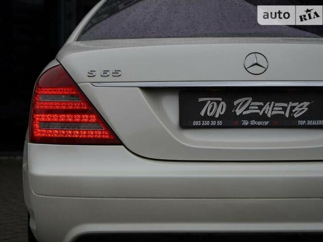 Белый Мерседес С Класс, объемом двигателя 6 л и пробегом 146 тыс. км за 25000 $, фото 13 на Automoto.ua