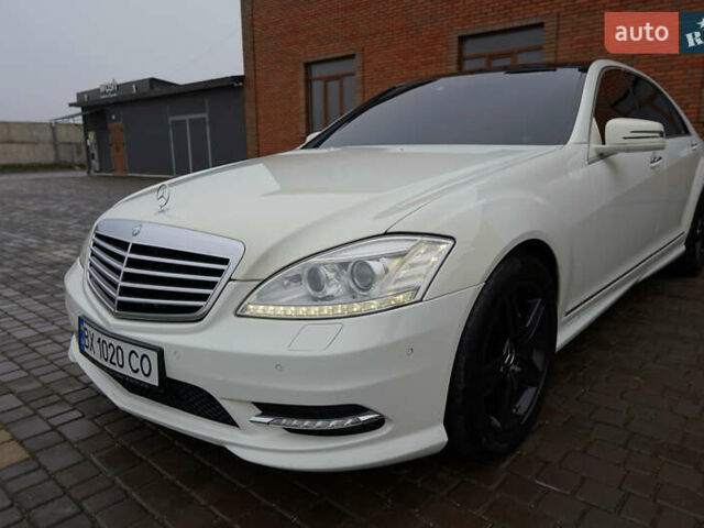 Білий Мерседес С Клас, об'ємом двигуна 5.5 л та пробігом 240 тис. км за 17500 $, фото 27 на Automoto.ua
