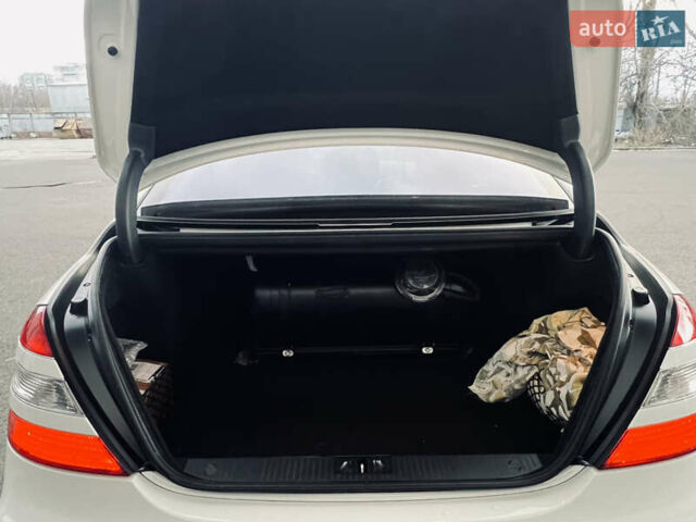 Білий Мерседес С Клас, об'ємом двигуна 5.5 л та пробігом 177 тис. км за 12900 $, фото 58 на Automoto.ua