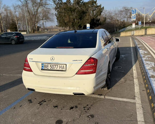 Белый Мерседес С Класс, объемом двигателя 5.5 л и пробегом 267 тыс. км за 12800 $, фото 10 на Automoto.ua