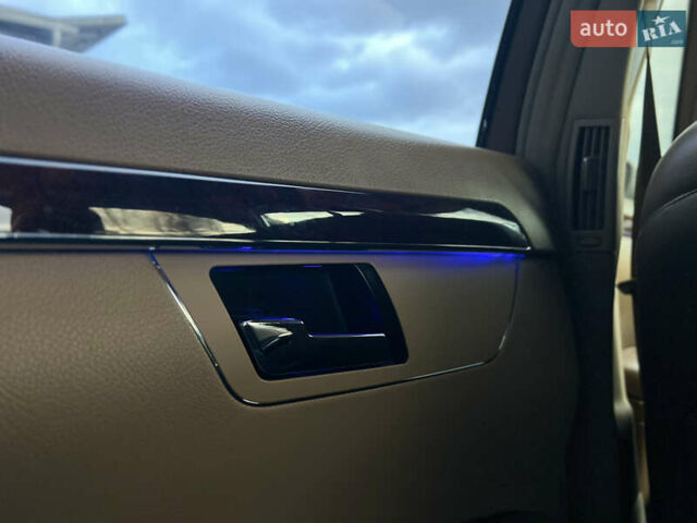 Білий Мерседес С Клас, об'ємом двигуна 5.5 л та пробігом 177 тис. км за 12900 $, фото 48 на Automoto.ua