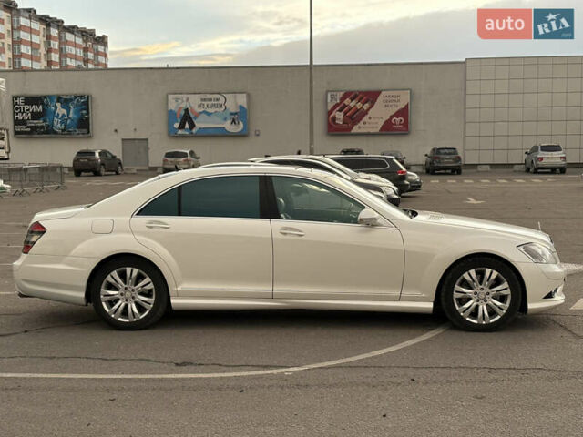 Білий Мерседес С Клас, об'ємом двигуна 5.46 л та пробігом 183 тис. км за 16900 $, фото 7 на Automoto.ua