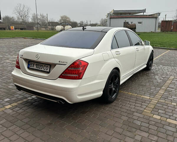 Білий Мерседес С Клас, об'ємом двигуна 5.5 л та пробігом 240 тис. км за 17500 $, фото 4 на Automoto.ua