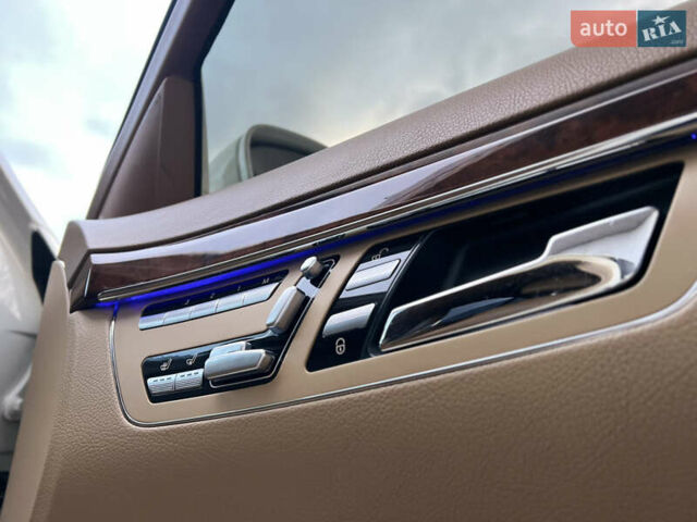 Білий Мерседес С Клас, об'ємом двигуна 5.5 л та пробігом 177 тис. км за 12900 $, фото 40 на Automoto.ua