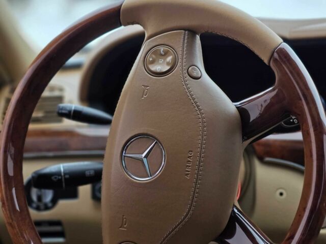 Білий Мерседес С Клас, об'ємом двигуна 5.5 л та пробігом 270 тис. км за 13900 $, фото 11 на Automoto.ua