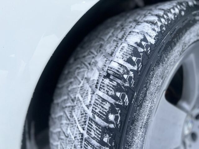 Белый Мерседес С Класс, объемом двигателя 3.5 л и пробегом 125 тыс. км за 10100 $, фото 5 на Automoto.ua