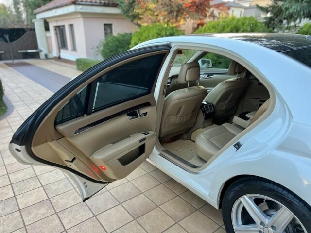 Білий Мерседес С Клас, об'ємом двигуна 3.5 л та пробігом 140 тис. км за 15900 $, фото 17 на Automoto.ua