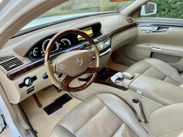 Білий Мерседес С Клас, об'ємом двигуна 3.5 л та пробігом 140 тис. км за 15900 $, фото 15 на Automoto.ua