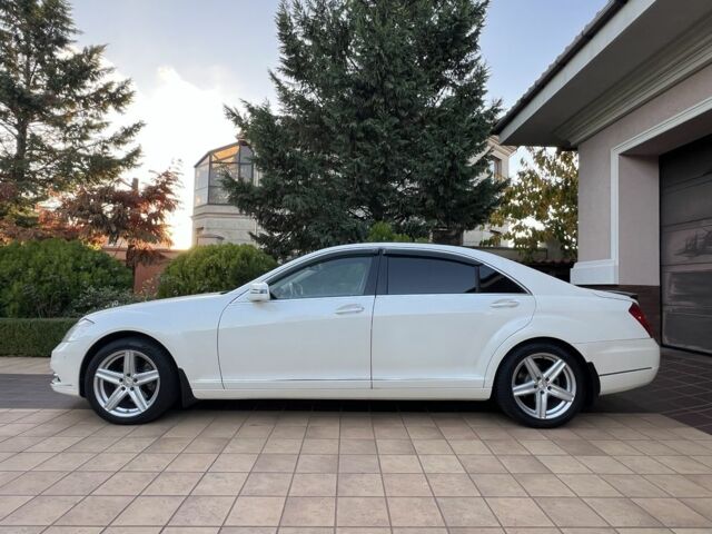 Білий Мерседес С Клас, об'ємом двигуна 3.5 л та пробігом 140 тис. км за 15900 $, фото 8 на Automoto.ua