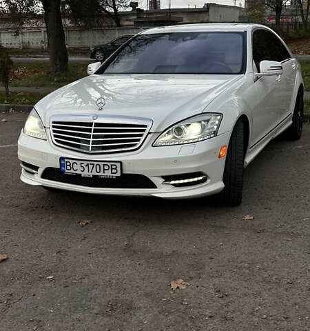 Мерседес С Класс 2010 в Львове на Automoto.ua Белый Мерседес С Класс, объемом двигателя 5.51 л и пробегом 264 тыс. км за 18500 $, фото 4 на Automoto.ua