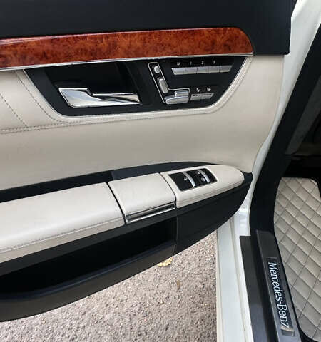 Мерседес С Класс 2010 в Львове на Automoto.ua Белый Мерседес С Класс, объемом двигателя 5.51 л и пробегом 264 тыс. км за 18500 $, фото 32 на Automoto.ua