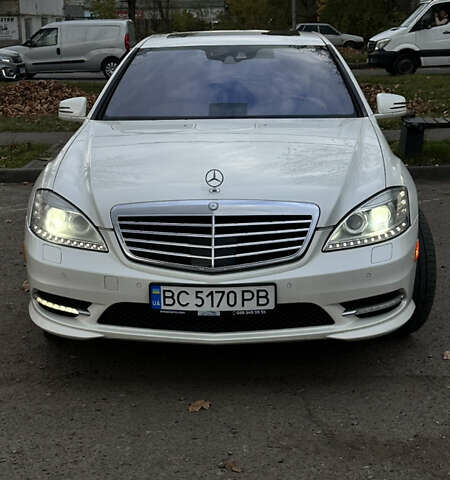 Мерседес С Класс 2010 в Львове на Automoto.ua Белый Мерседес С Класс, объемом двигателя 5.51 л и пробегом 264 тыс. км за 18500 $, фото 10 на Automoto.ua