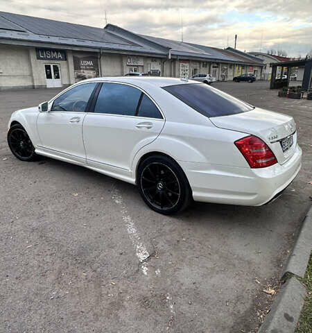 Мерседес С Класс 2010 в Львове на Automoto.ua Белый Мерседес С Класс, объемом двигателя 5.51 л и пробегом 264 тыс. км за 18500 $, фото 14 на Automoto.ua