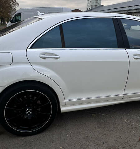 Мерседес С Класс 2010 в Львове на Automoto.ua Белый Мерседес С Класс, объемом двигателя 5.51 л и пробегом 264 тыс. км за 18500 $, фото 21 на Automoto.ua