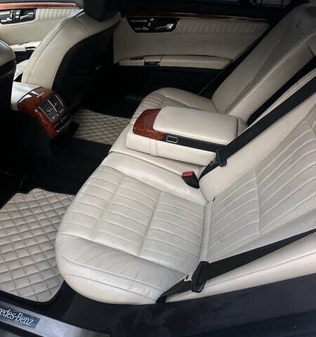 Мерседес С Класс 2010 в Львове на Automoto.ua Белый Мерседес С Класс, объемом двигателя 5.51 л и пробегом 264 тыс. км за 18500 $, фото 35 на Automoto.ua