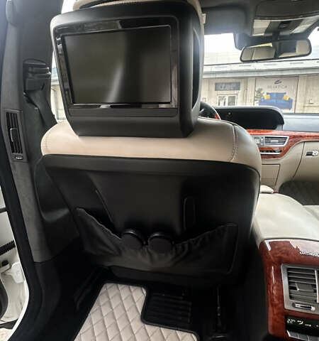 Мерседес С Класс 2010 в Львове на Automoto.ua Белый Мерседес С Класс, объемом двигателя 5.51 л и пробегом 264 тыс. км за 18500 $, фото 43 на Automoto.ua