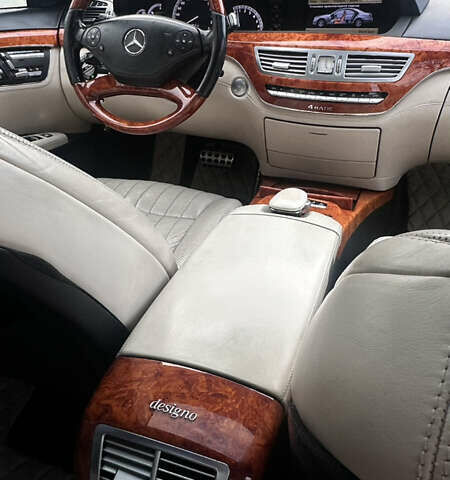 Мерседес С Класс 2010 в Львове на Automoto.ua Белый Мерседес С Класс, объемом двигателя 5.51 л и пробегом 264 тыс. км за 18500 $, фото 50 на Automoto.ua