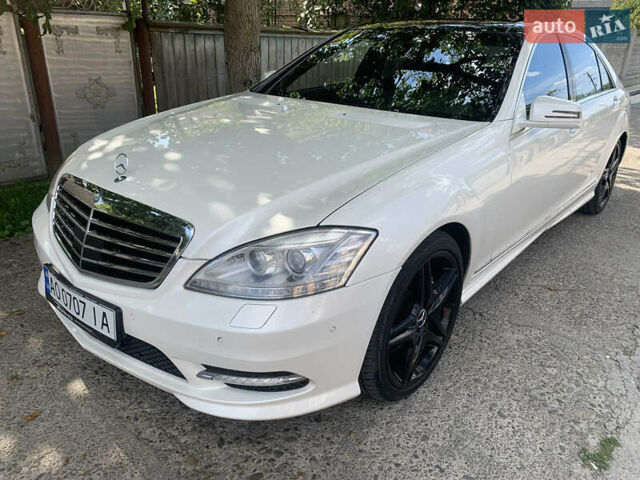 Белый Мерседес С Класс, объемом двигателя 5.5 л и пробегом 285 тыс. км за 15345 $, фото 15 на Automoto.ua