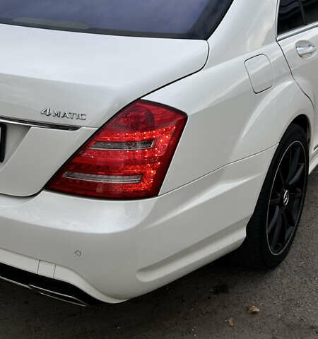 Мерседес С Класс 2010 в Львове на Automoto.ua Белый Мерседес С Класс, объемом двигателя 5.51 л и пробегом 264 тыс. км за 18500 $, фото 17 на Automoto.ua