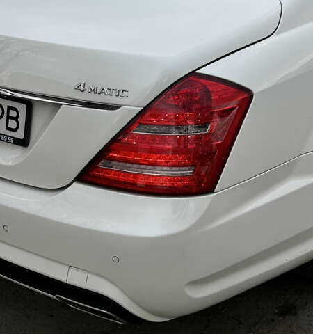 Мерседес С Класс 2010 в Львове на Automoto.ua Белый Мерседес С Класс, объемом двигателя 5.51 л и пробегом 264 тыс. км за 18500 $, фото 18 на Automoto.ua